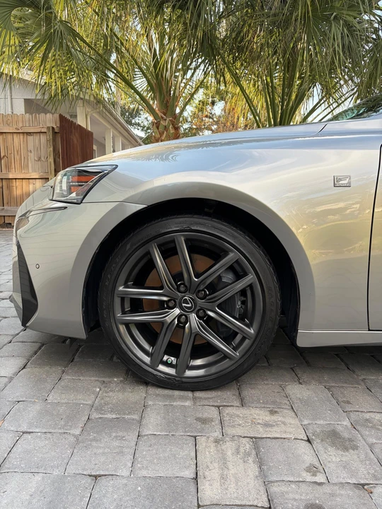 2019 Lexus IS 3rd Gen - Image 11 of 31