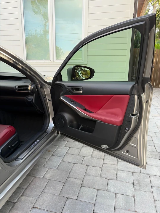 2019 Lexus IS 3rd Gen - Image 16 of 31