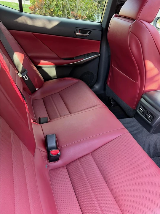 2019 Lexus IS 3rd Gen - Image 24 of 31