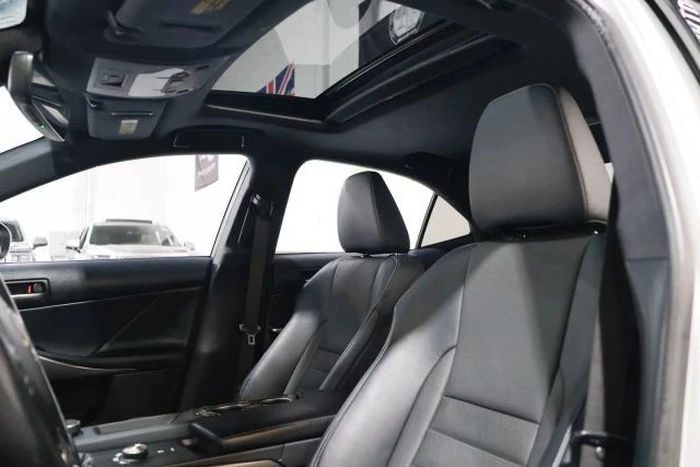 2019 Lexus IS 3rd Gen - Image 7 of 21