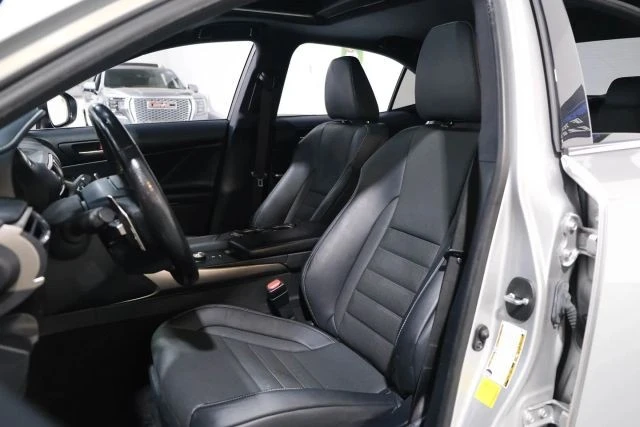 2019 Lexus IS 3rd Gen - Image 6 of 21