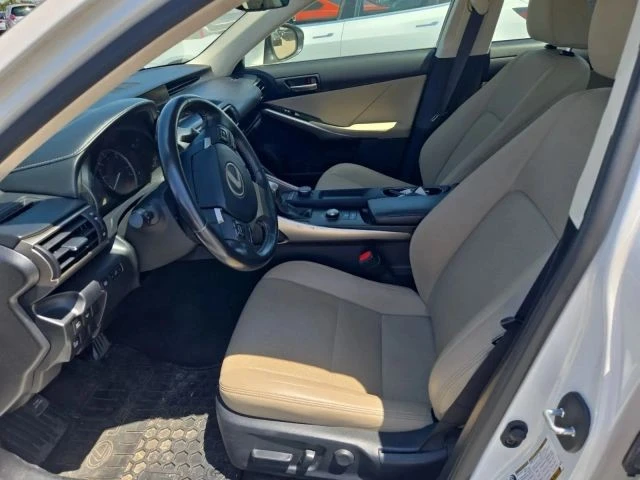 2019 Lexus IS 3rd Gen - Image 9 of 10
