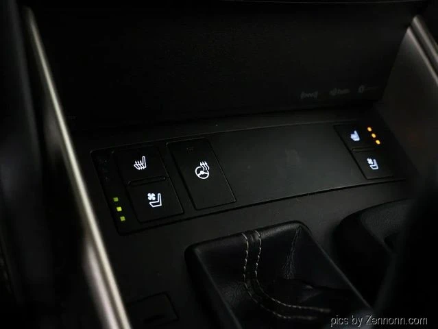 2019 Lexus IS 3rd Gen - Image 22 of 31