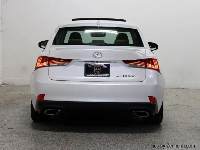 2019 Lexus IS 3rd Gen - Image 7 of 31