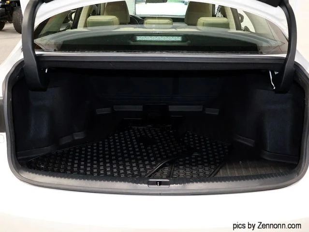 2019 Lexus IS 3rd Gen - Image 30 of 31