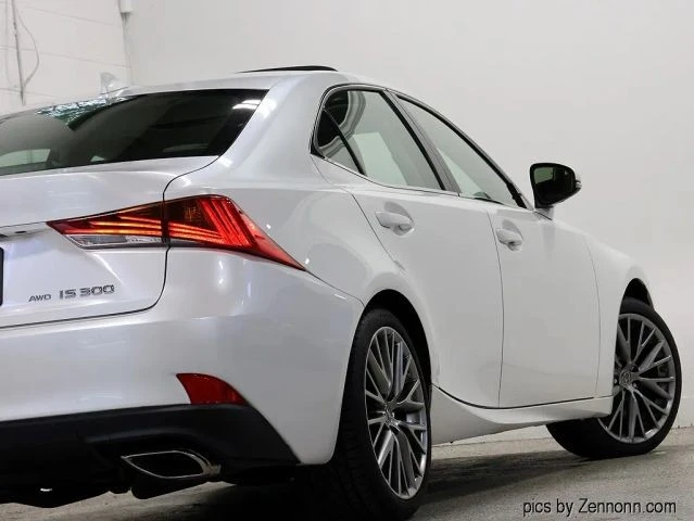 2019 Lexus IS 3rd Gen - Image 8 of 31