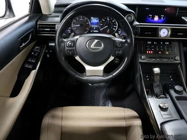 2019 Lexus IS 3rd Gen - Image 15 of 31