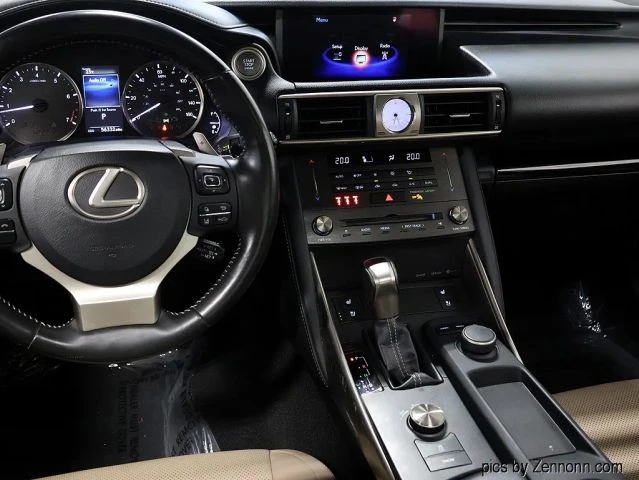 2019 Lexus IS 3rd Gen - Image 16 of 31