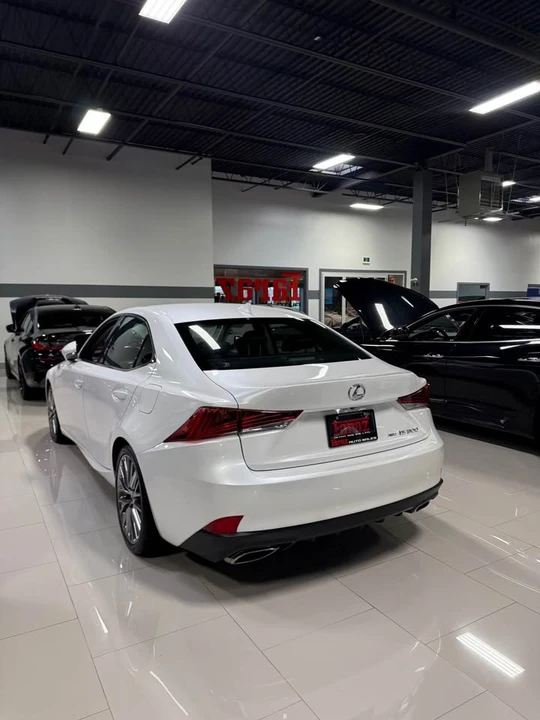 2019 Lexus IS 3rd Gen - Image 3 of 8