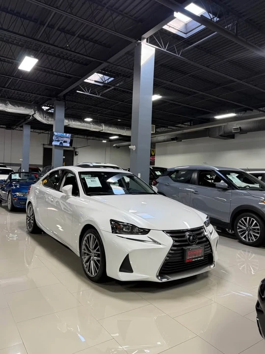 2019 Lexus IS 3rd Gen - Image 2 of 8