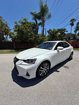 2019 Lexus IS300