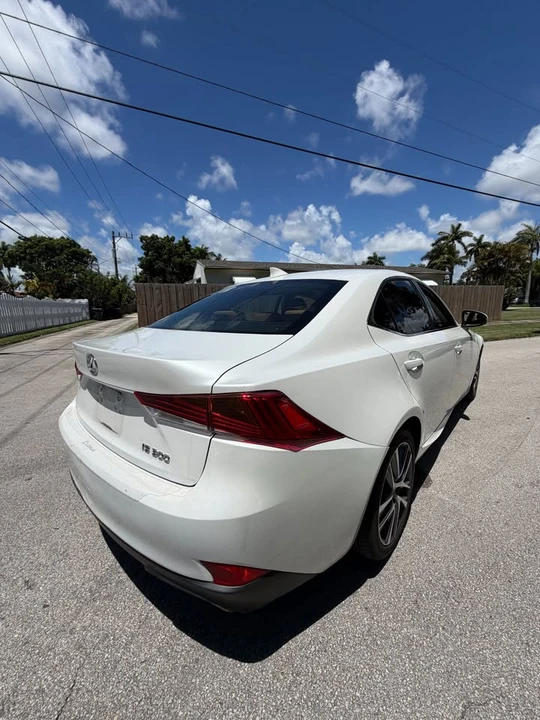 2019 Lexus IS 3rd Gen - Image 7 of 12
