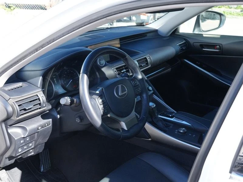 2019 Lexus IS 3rd Gen - Image 10 of 12