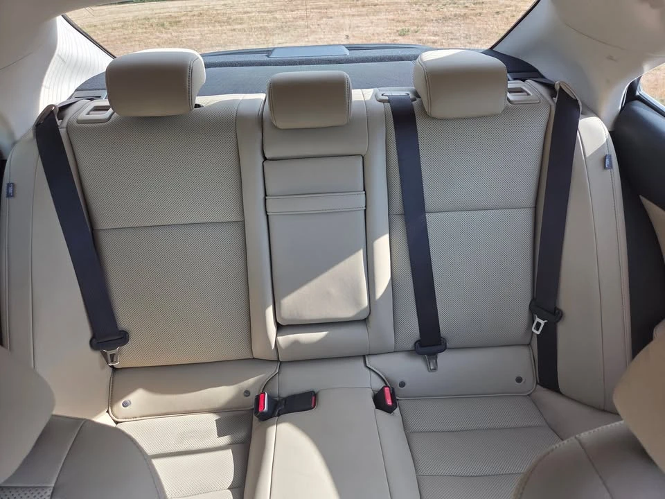 2019 Lexus IS 3rd Gen - Image 6 of 7