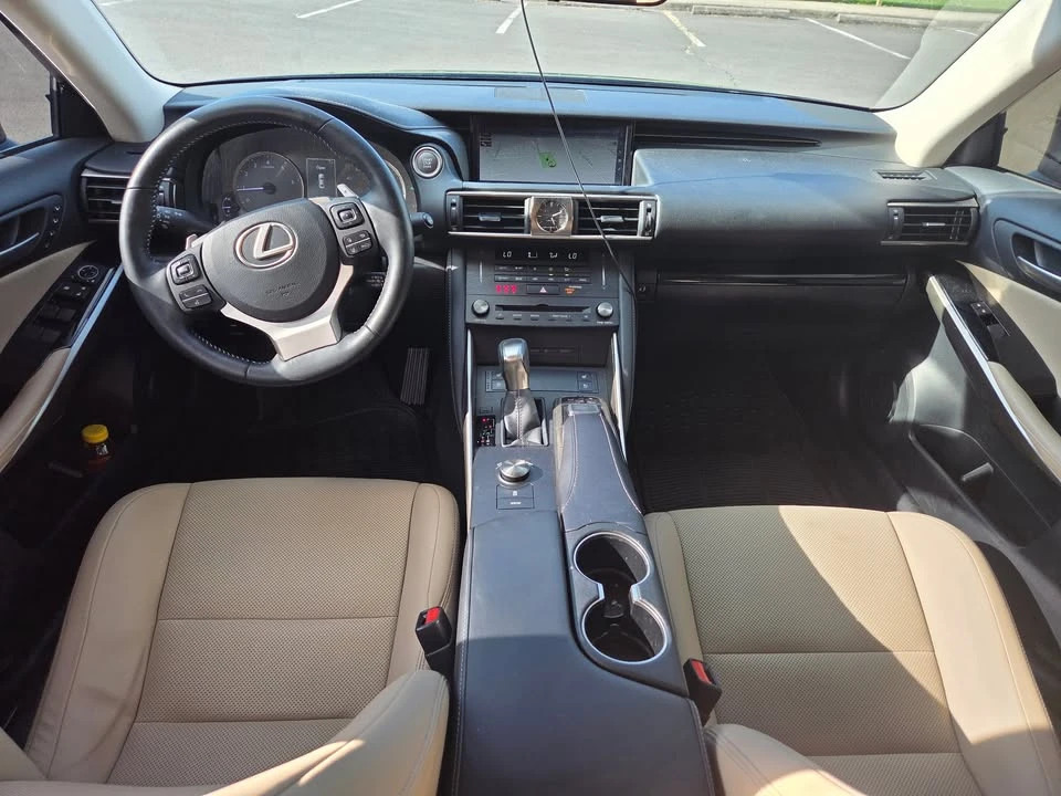 2019 Lexus IS 3rd Gen - Image 5 of 7