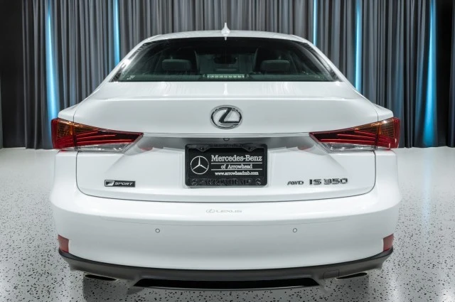 2019 Lexus IS 3rd Gen - Image 6 of 12