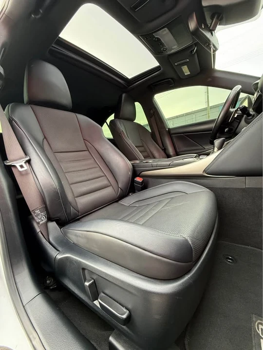 2019 Lexus IS 3rd Gen - Image 15 of 19