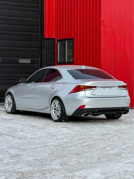 2019 Lexus IS 3rd Gen - Image 4 of 19