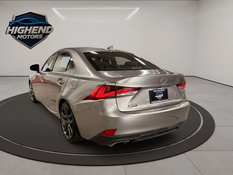 2019 Lexus IS 3rd Gen - Image 5 of 21