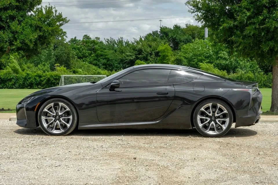 2019 Lexus LC - Image 10 of 20