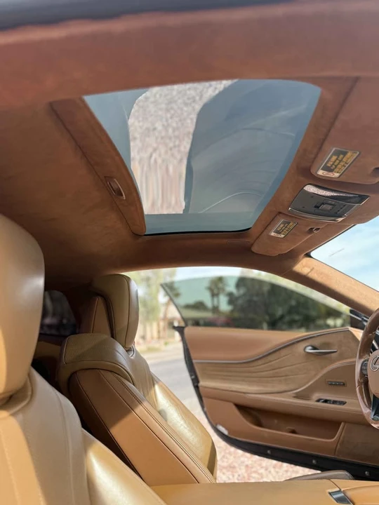 2019 Lexus LC - Image 8 of 9