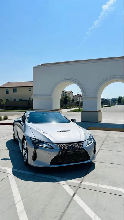 2019 Lexus LC - Image 3 of 11