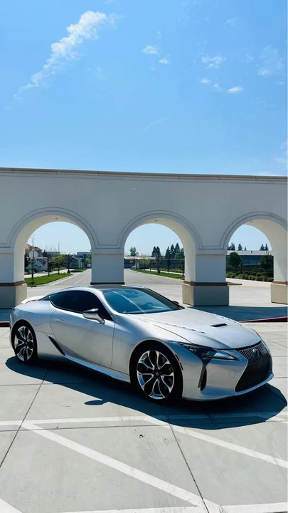 2019 Lexus LC - Image 2 of 11