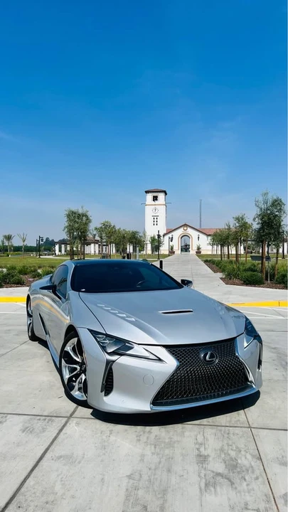 2019 Lexus LC - Image 9 of 11