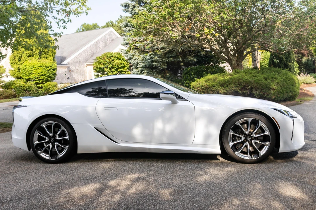 2019 Lexus LC - Image 3 of 31