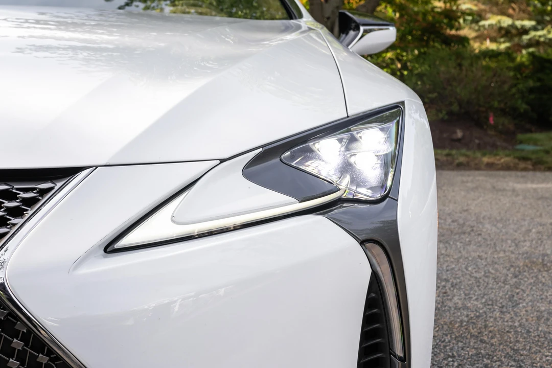 2019 Lexus LC - Image 14 of 31