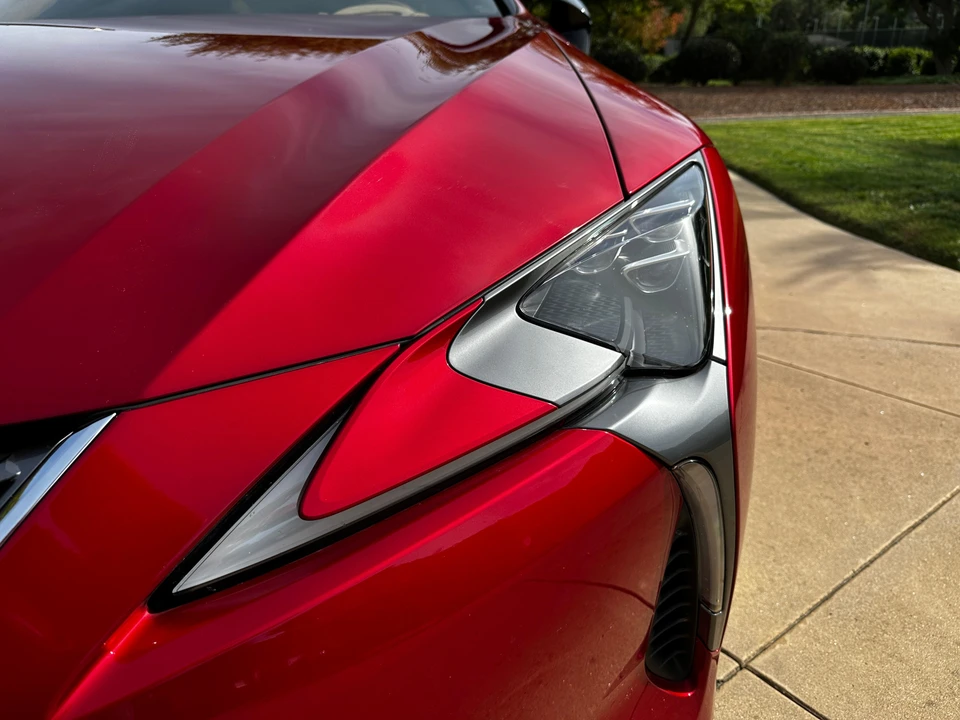 2019 Lexus LC - Image 17 of 31