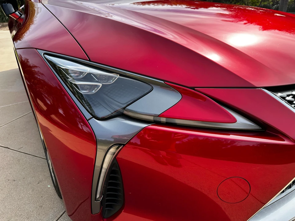 2019 Lexus LC - Image 13 of 31