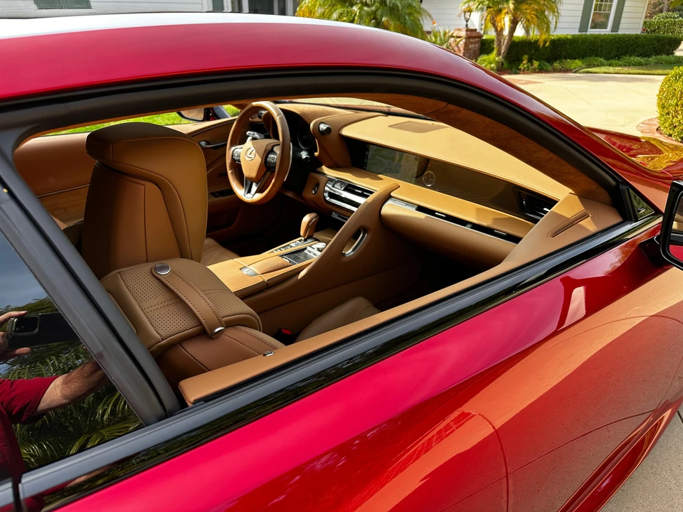 2019 Lexus LC - Image 30 of 31