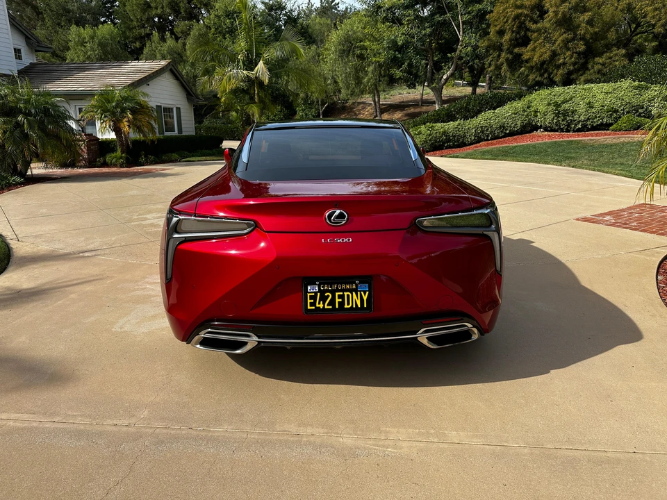 2019 Lexus LC - Image 10 of 31
