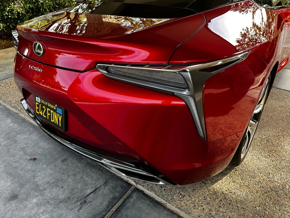 2019 Lexus LC - Image 29 of 31