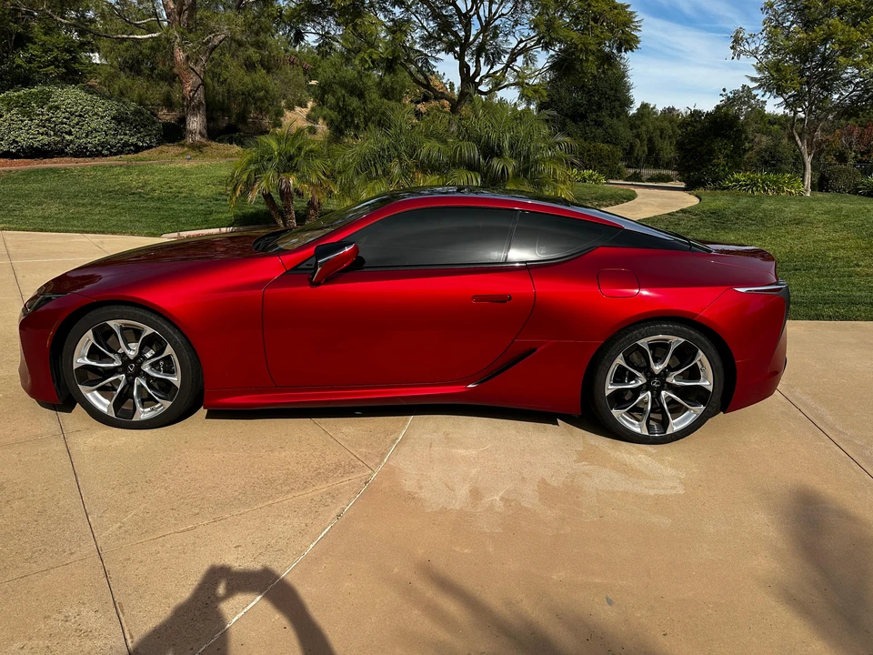 2019 Lexus LC - Image 8 of 31