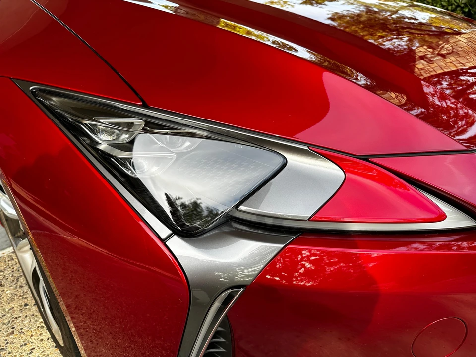 2019 Lexus LC - Image 14 of 31