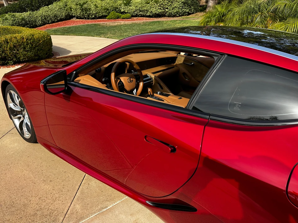 2019 Lexus LC - Image 21 of 31