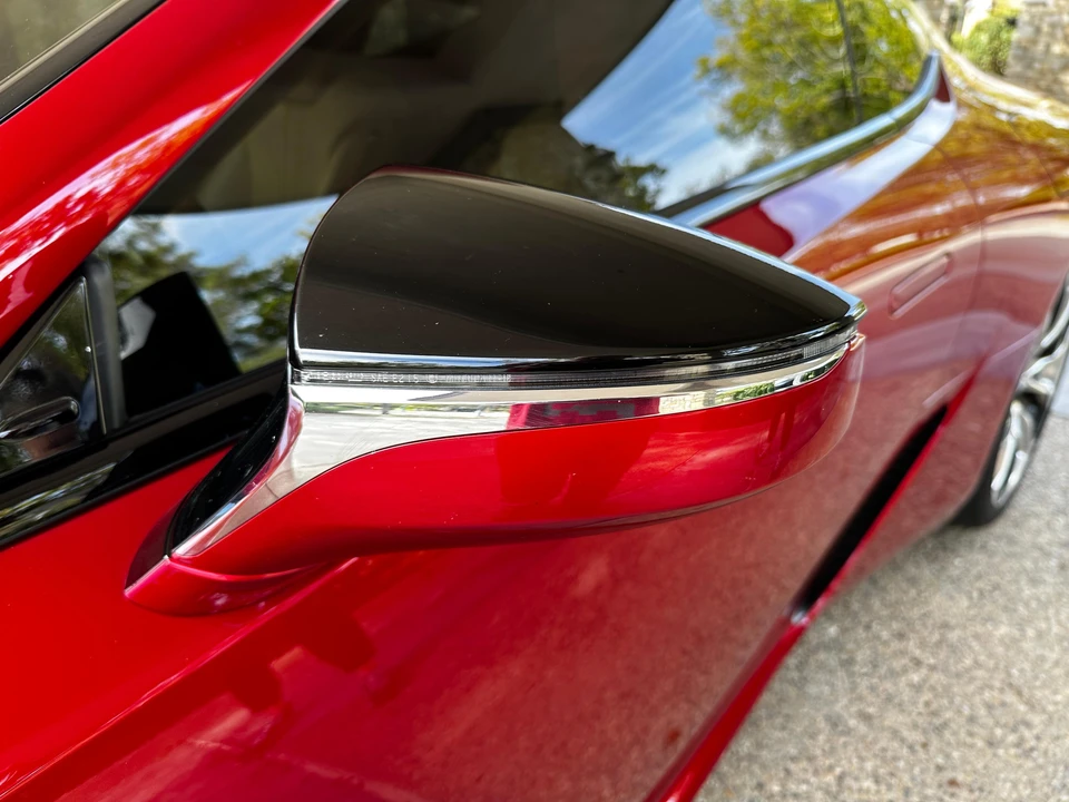 2019 Lexus LC - Image 19 of 31