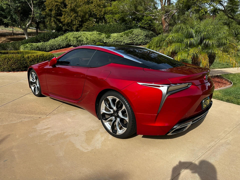 2019 Lexus LC - Image 9 of 31