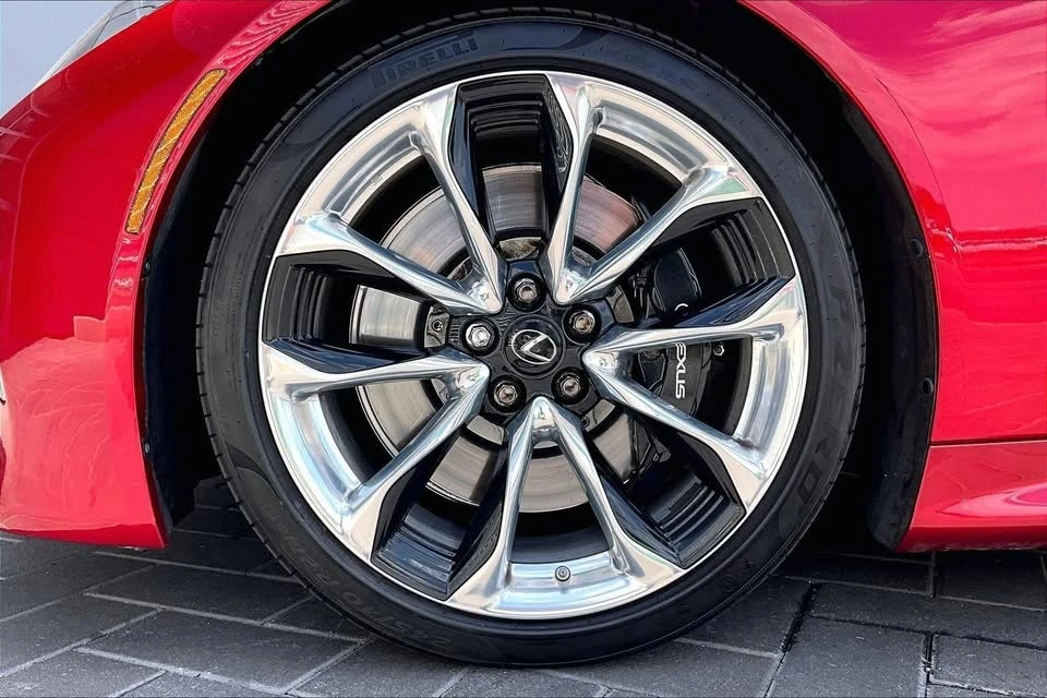 2019 Lexus LC - Image 7 of 14