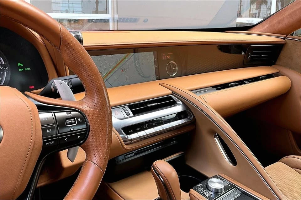 2019 Lexus LC - Image 4 of 14