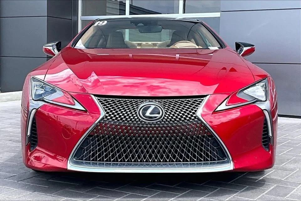 2019 Lexus LC - Image 2 of 14