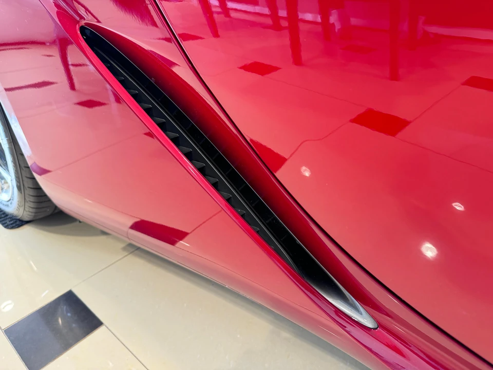 2019 Lexus LC - Image 26 of 31
