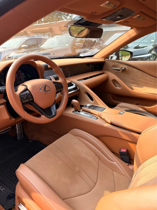 2019 Lexus LC - Image 5 of 15