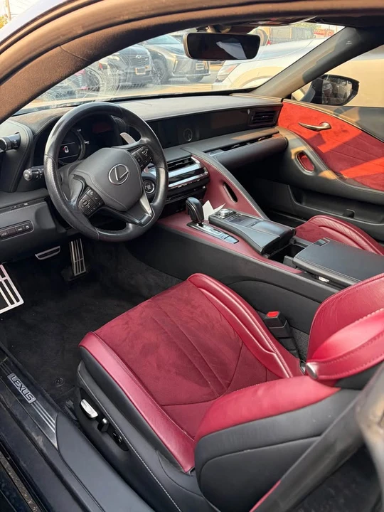2019 Lexus LC - Image 2 of 3
