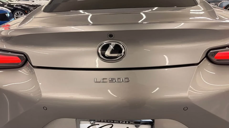 2019 Lexus LC - Image 8 of 11