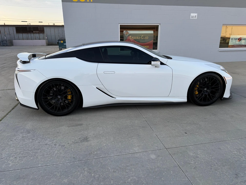 2019 Lexus LC - Image 27 of 31