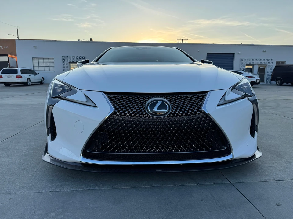 2019 Lexus LC - Image 8 of 31