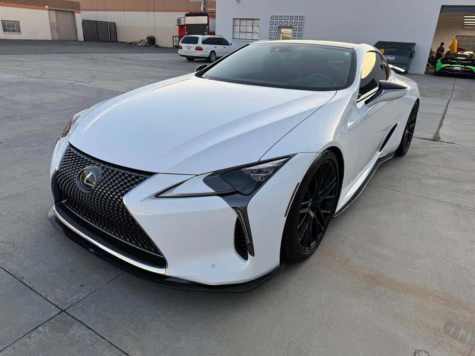 2019 Lexus LC - Image 10 of 31